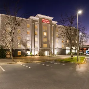 Hampton & Charlotte-airport Hotel