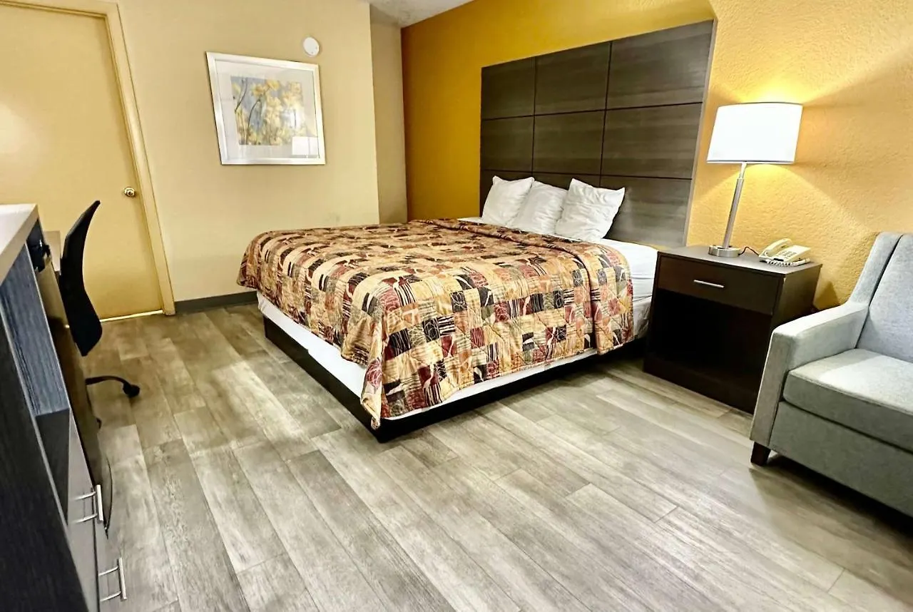 Days Inn By Wyndham Charlotte Northlake